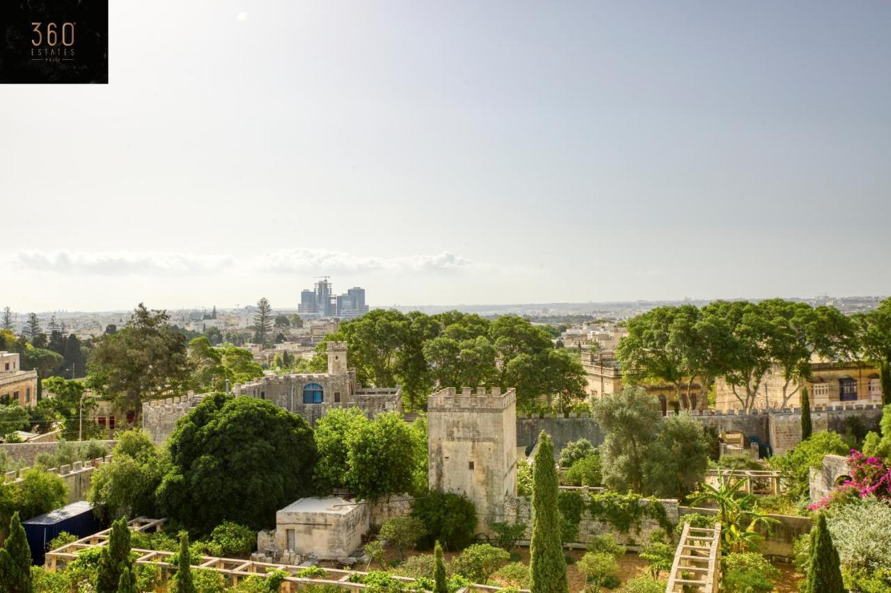 Sunny & Beautiful Views, Amazing Design & Terrace By 360 Estates