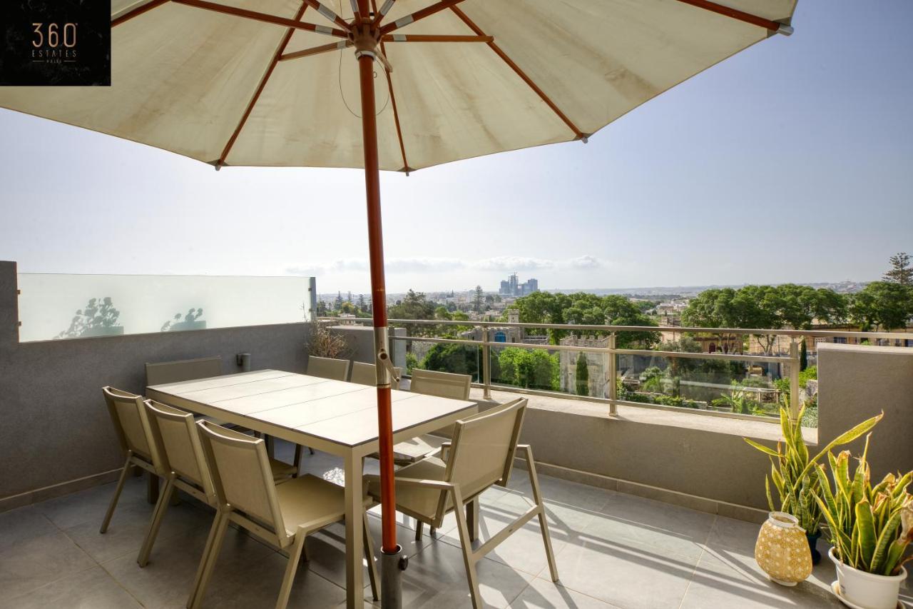 Sunny & Beautiful Views, Amazing Design & Terrace By 360 Estates Appartement Lija